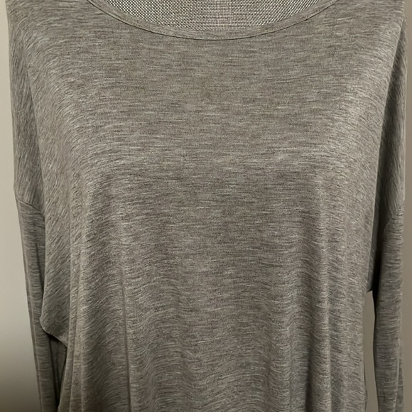 Vince oversized relaxed long sleeve Tshirt - Picture 4 of 5